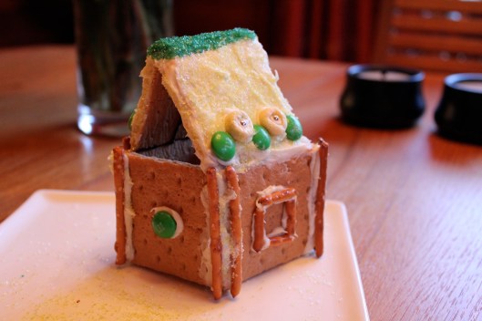 gingerbread house2
